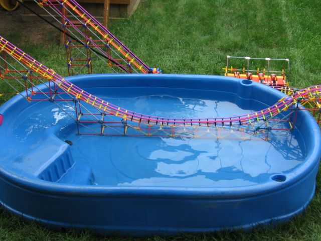 Splash pool